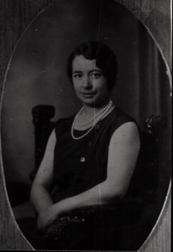 Irene Arriba años 30